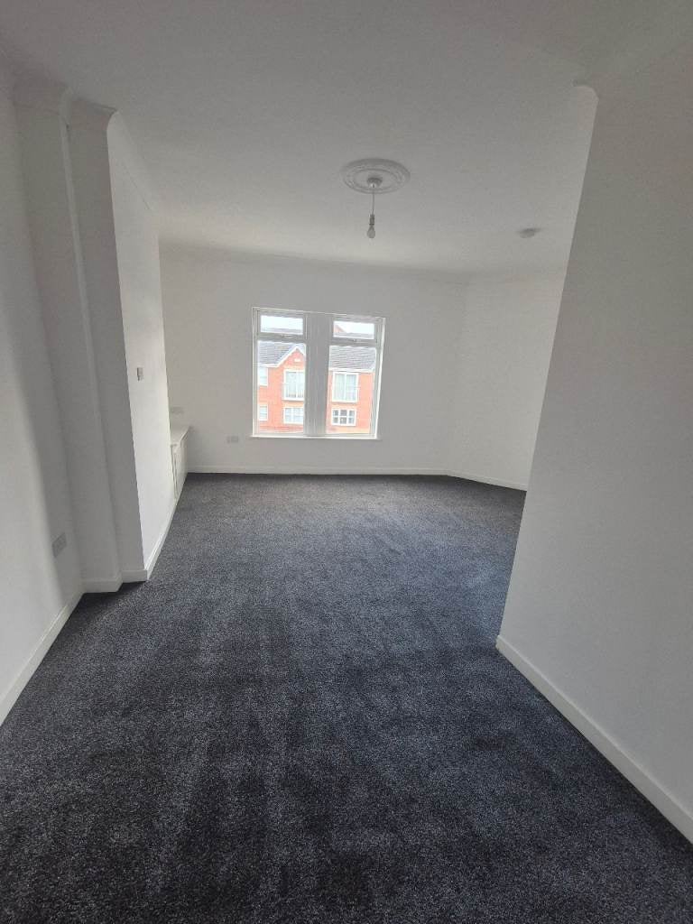 Flat Belmont Street in Wakefield