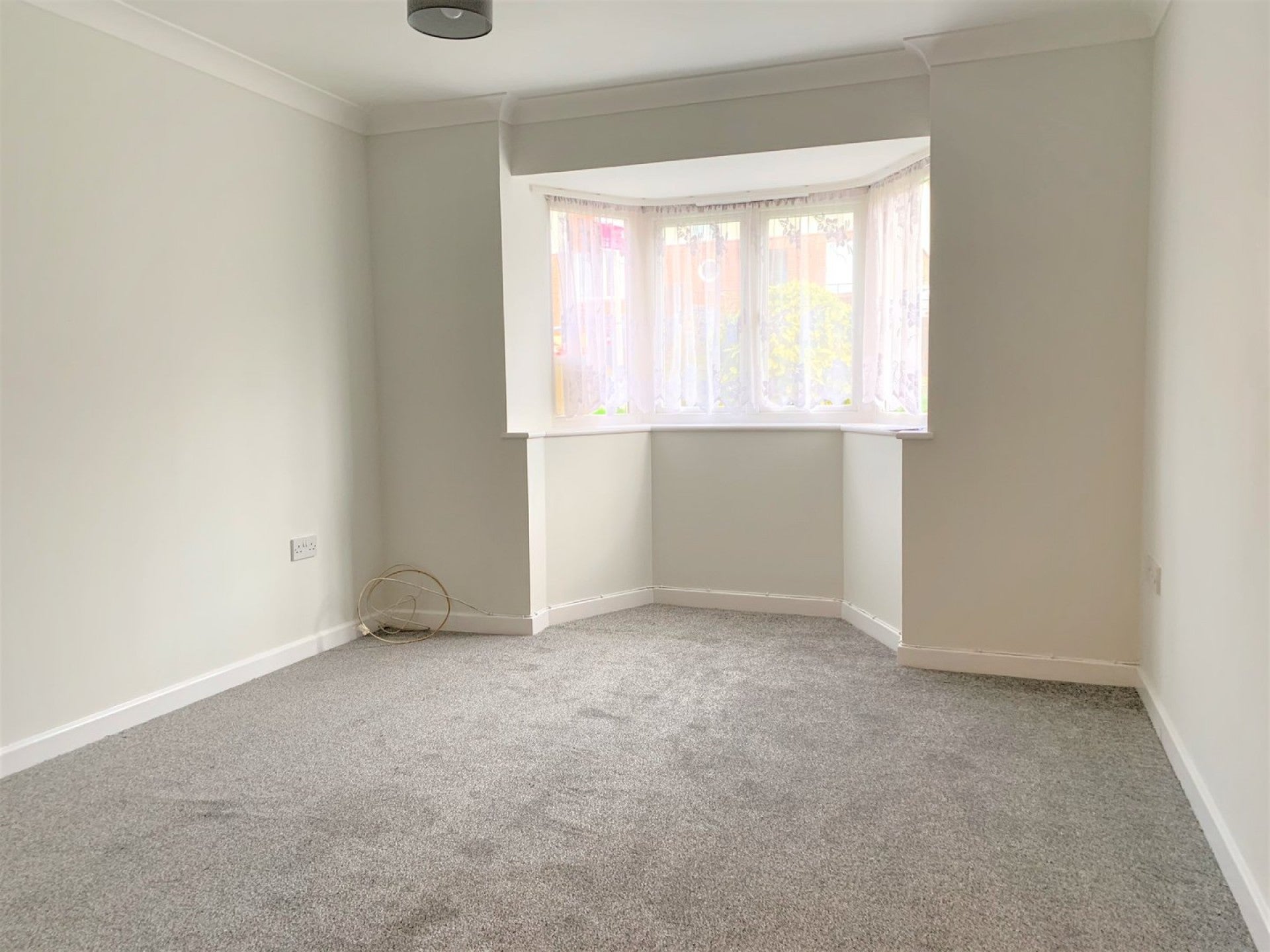 Flat Amherst Road in Rother