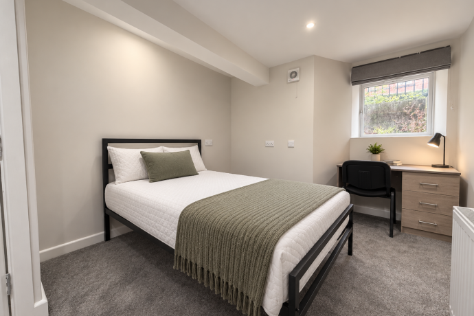Room Back Ashville Terrace in Leeds