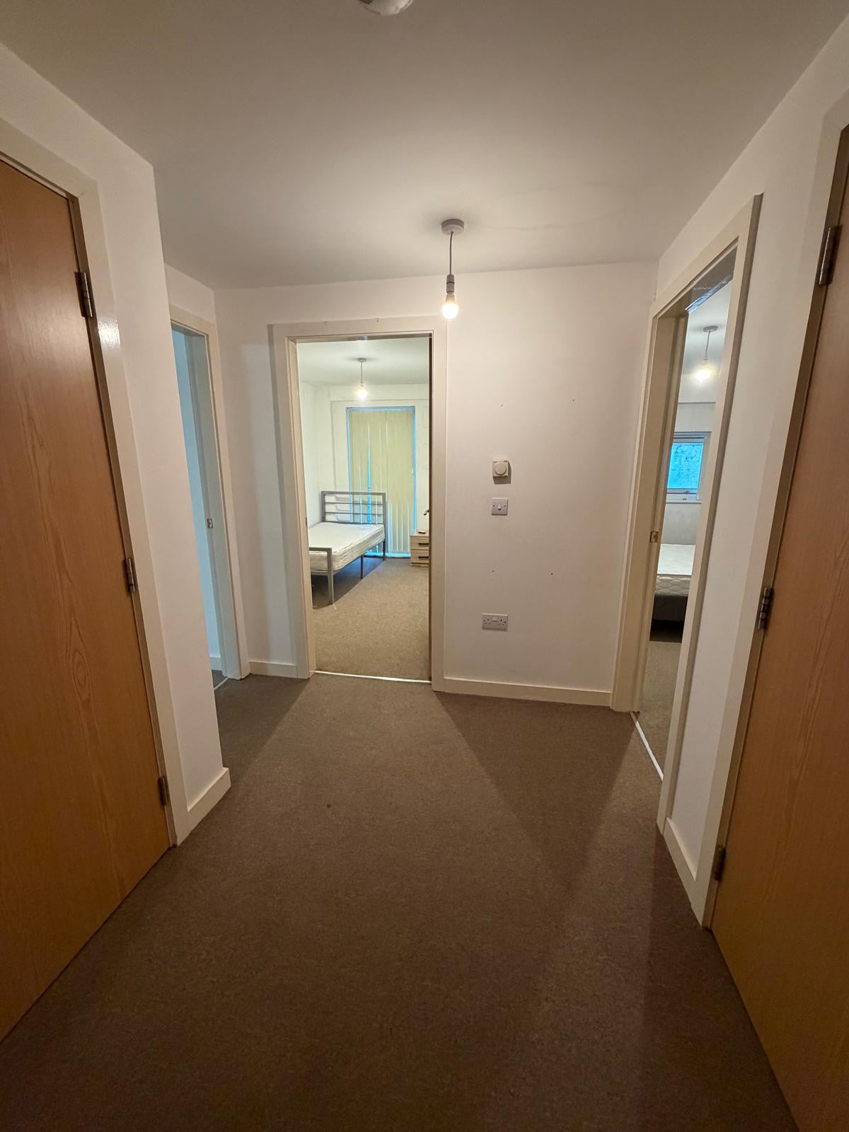 Flat Carriage Close in Hale