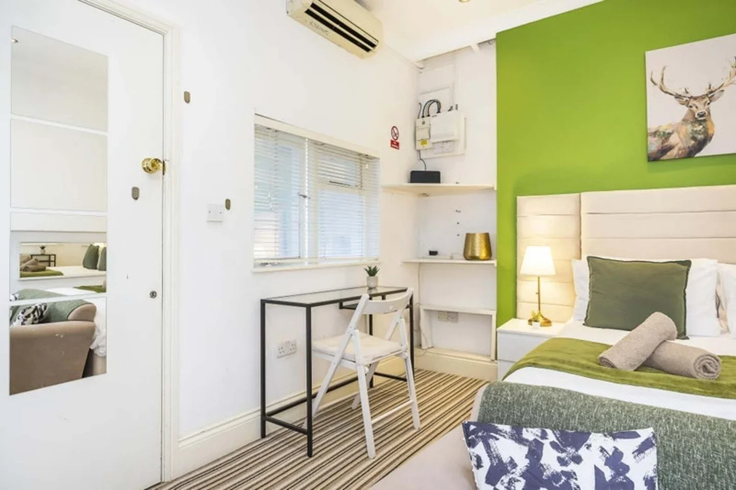 Flat Studd Street in Greater London