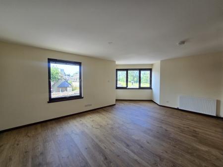Flat Grampian Road in Elgin