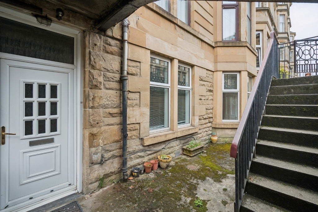 Flat Sauchiehall Street in Glasgow