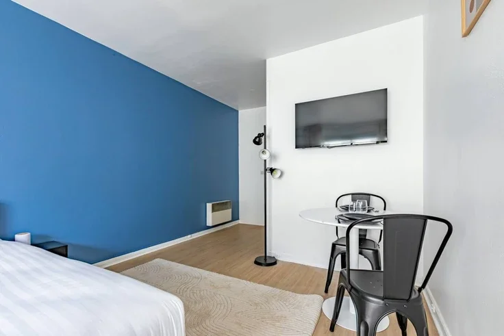 Flat Rue Maison Dieu in Paris