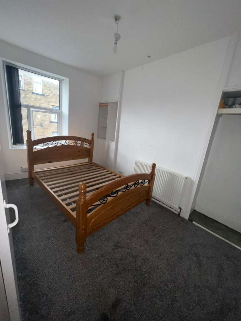 Flat Spencer Street in Bradford