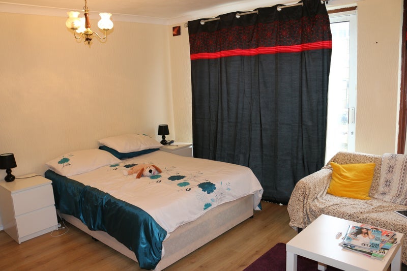 Room Gibbins Road in Greater London