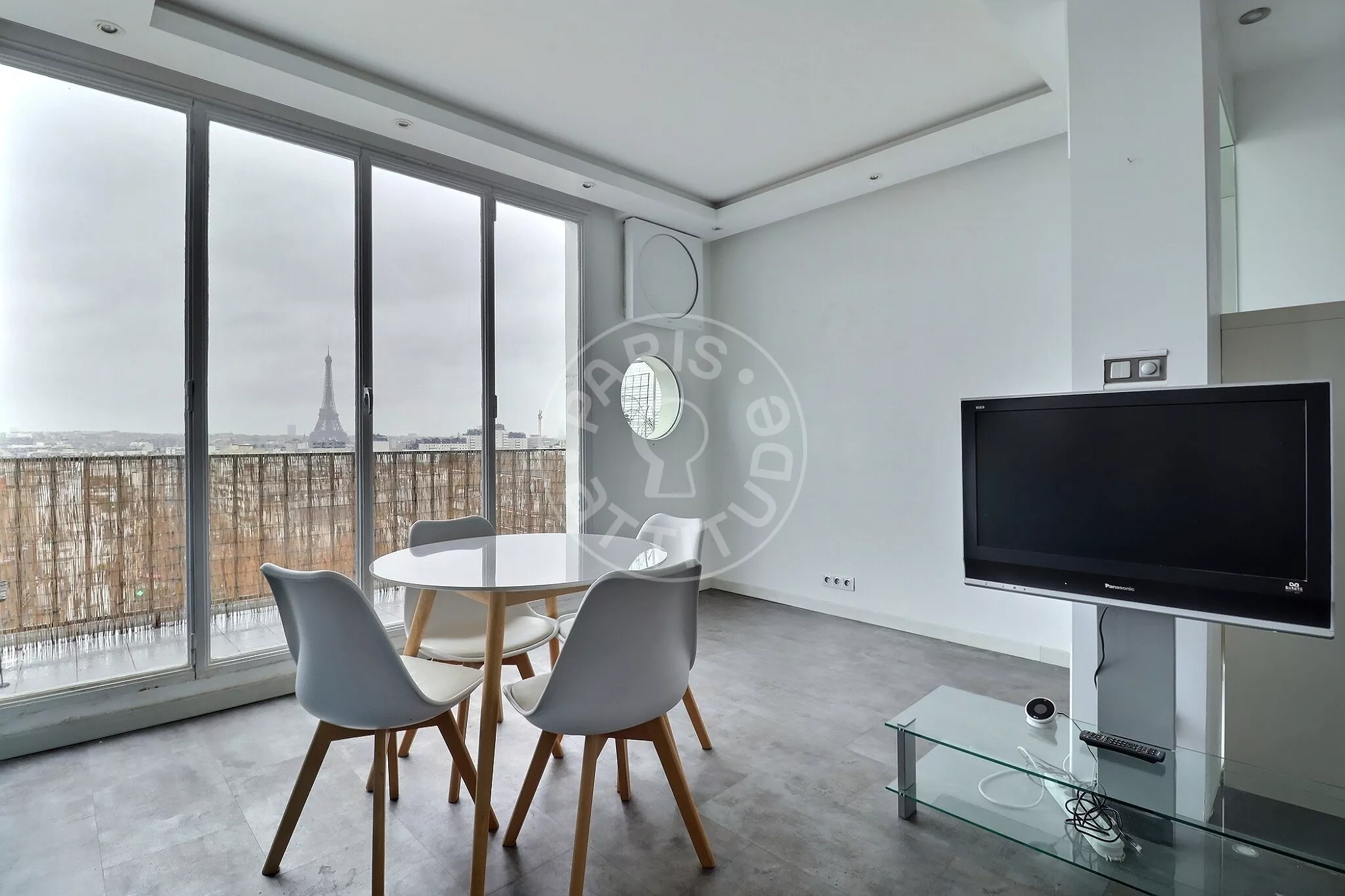 Flat Rue de Vaugirard in Paris