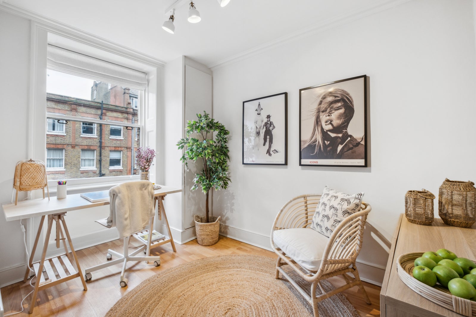 Flat Nottingham Place in City of Westminster