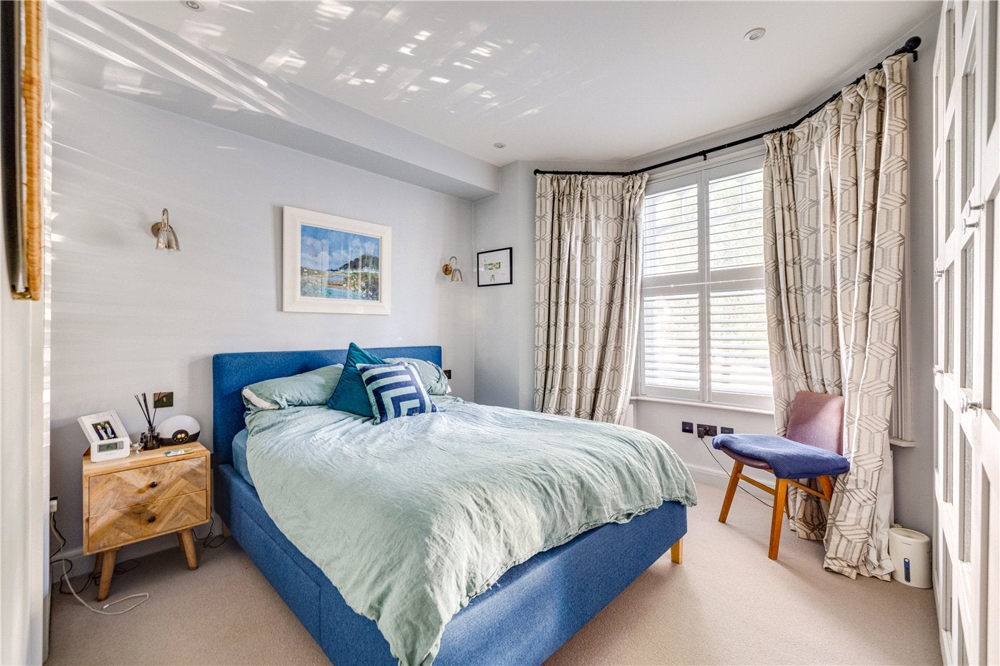 Flat Kenyon Street in Greater London