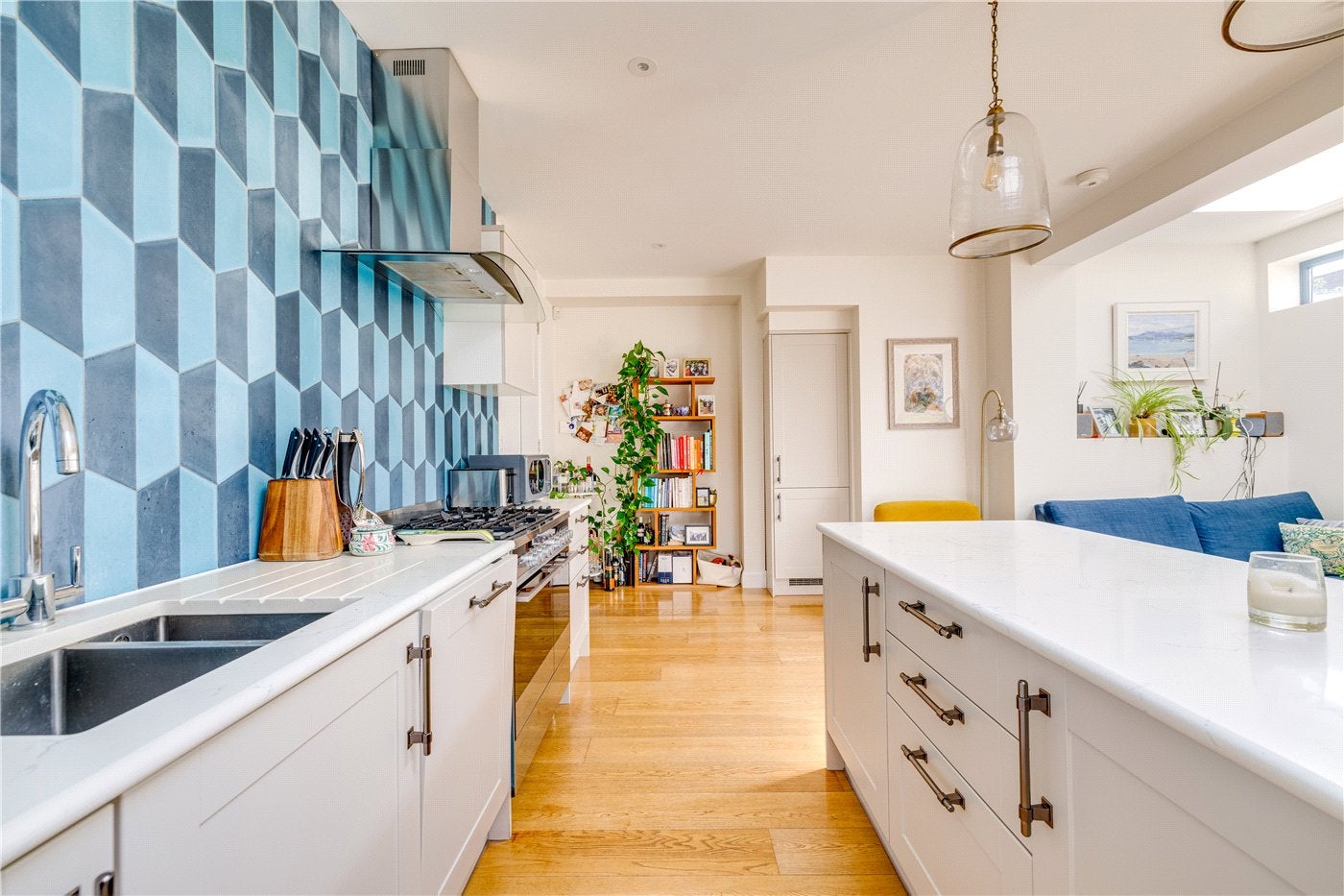 Flat Kenyon Street in Greater London