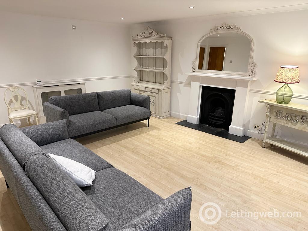 Flat Kirklee Quadrant in Glasgow