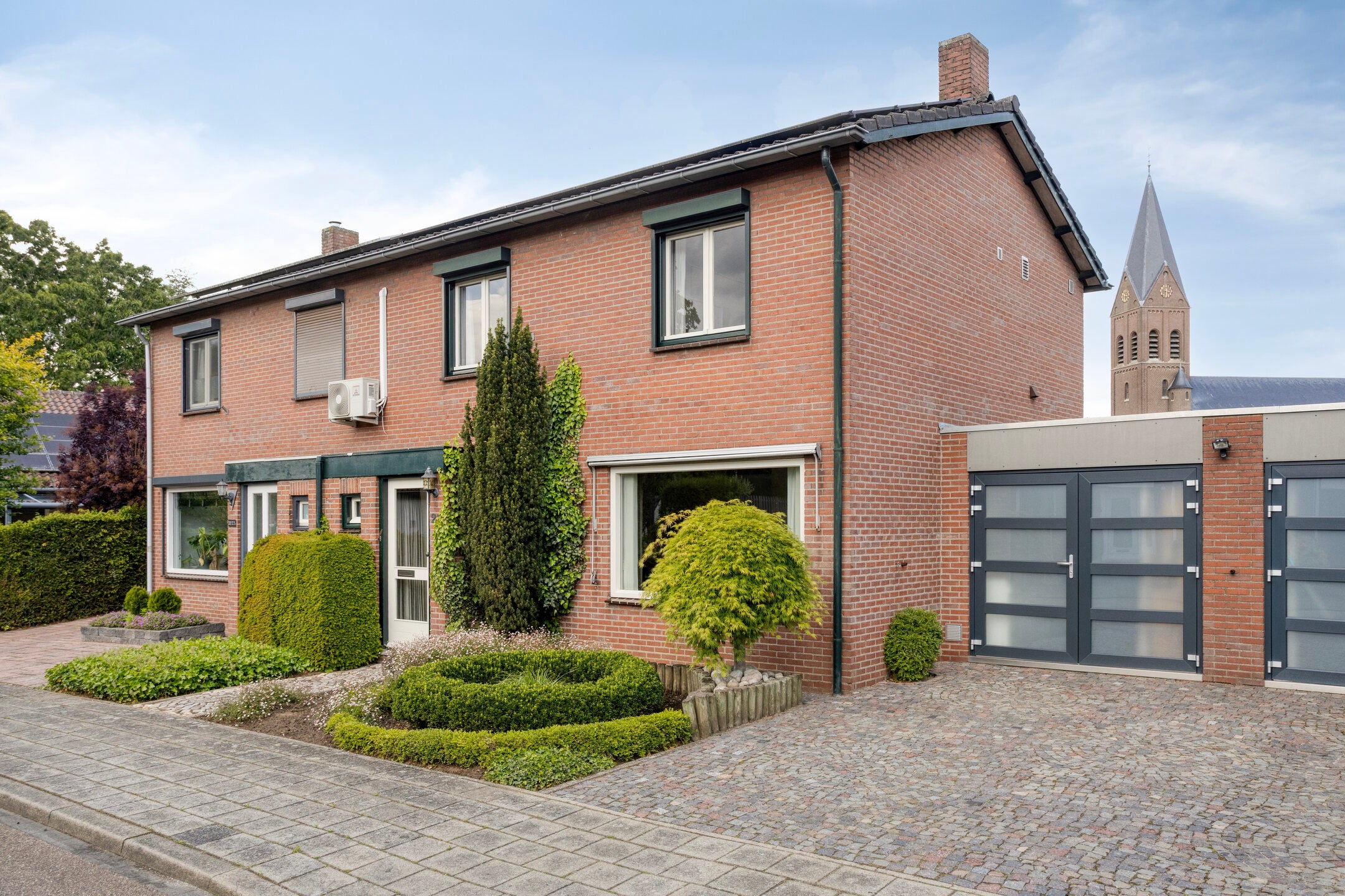Huis Oeverzicht 20 in Linne