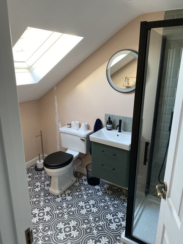 Room Rosebery Gardens in Greater London