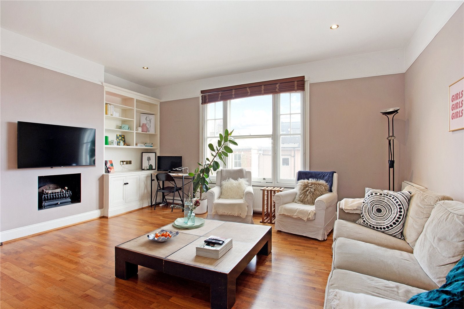 Flat Wandsworth Bridge Road in Greater London