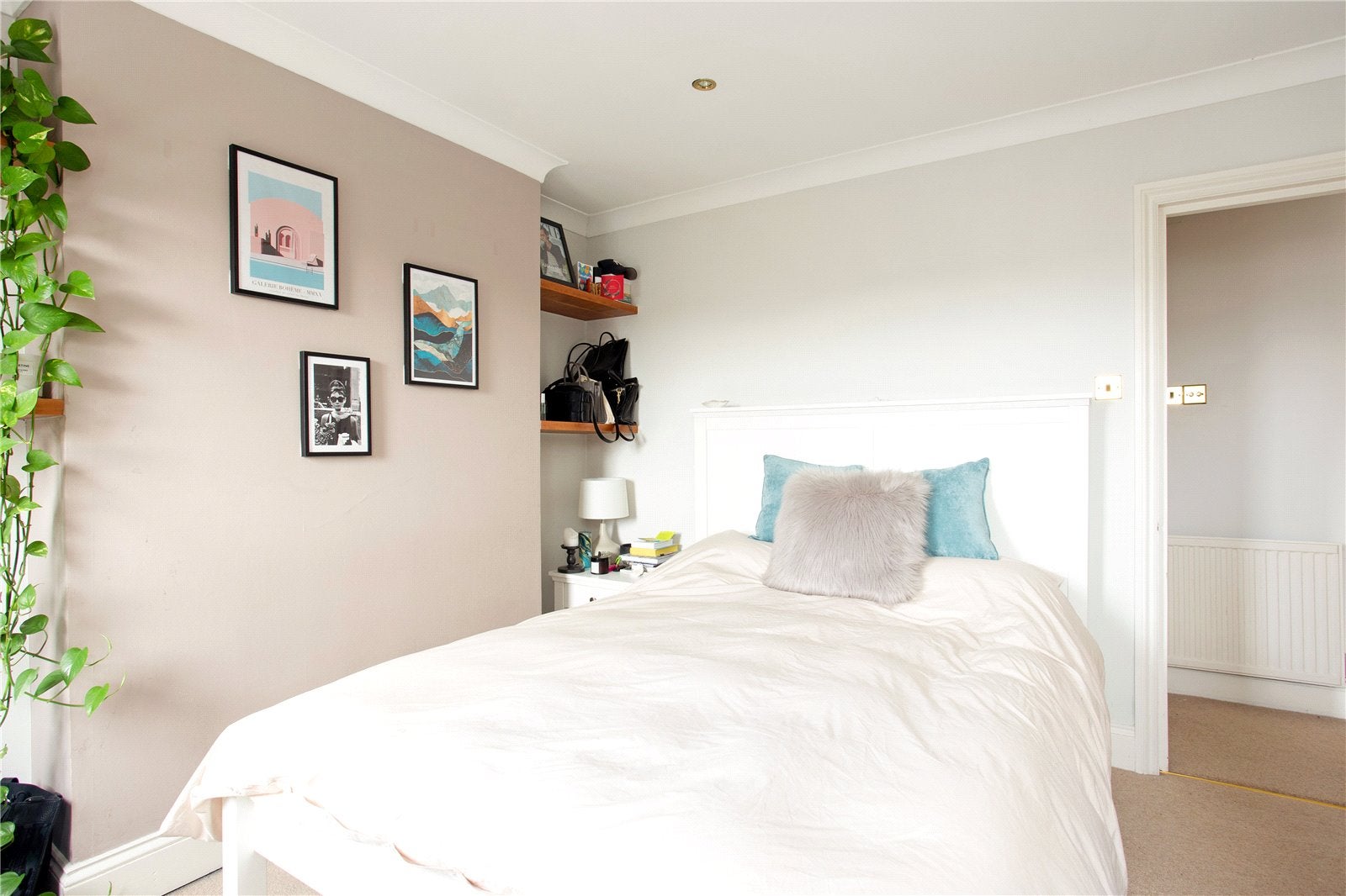 Flat Wandsworth Bridge Road in Greater London