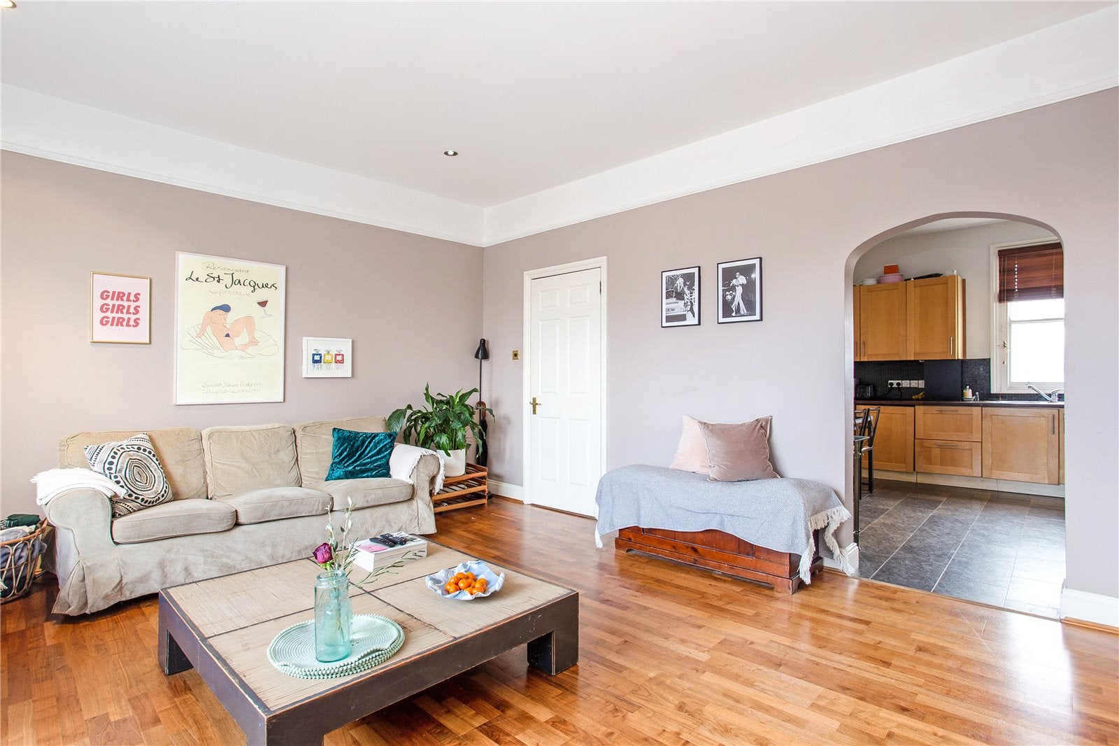 Flat Wandsworth Bridge Road in Greater London