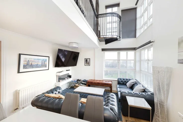 Flat Old Tolbooth Wynd in City of Edinburgh