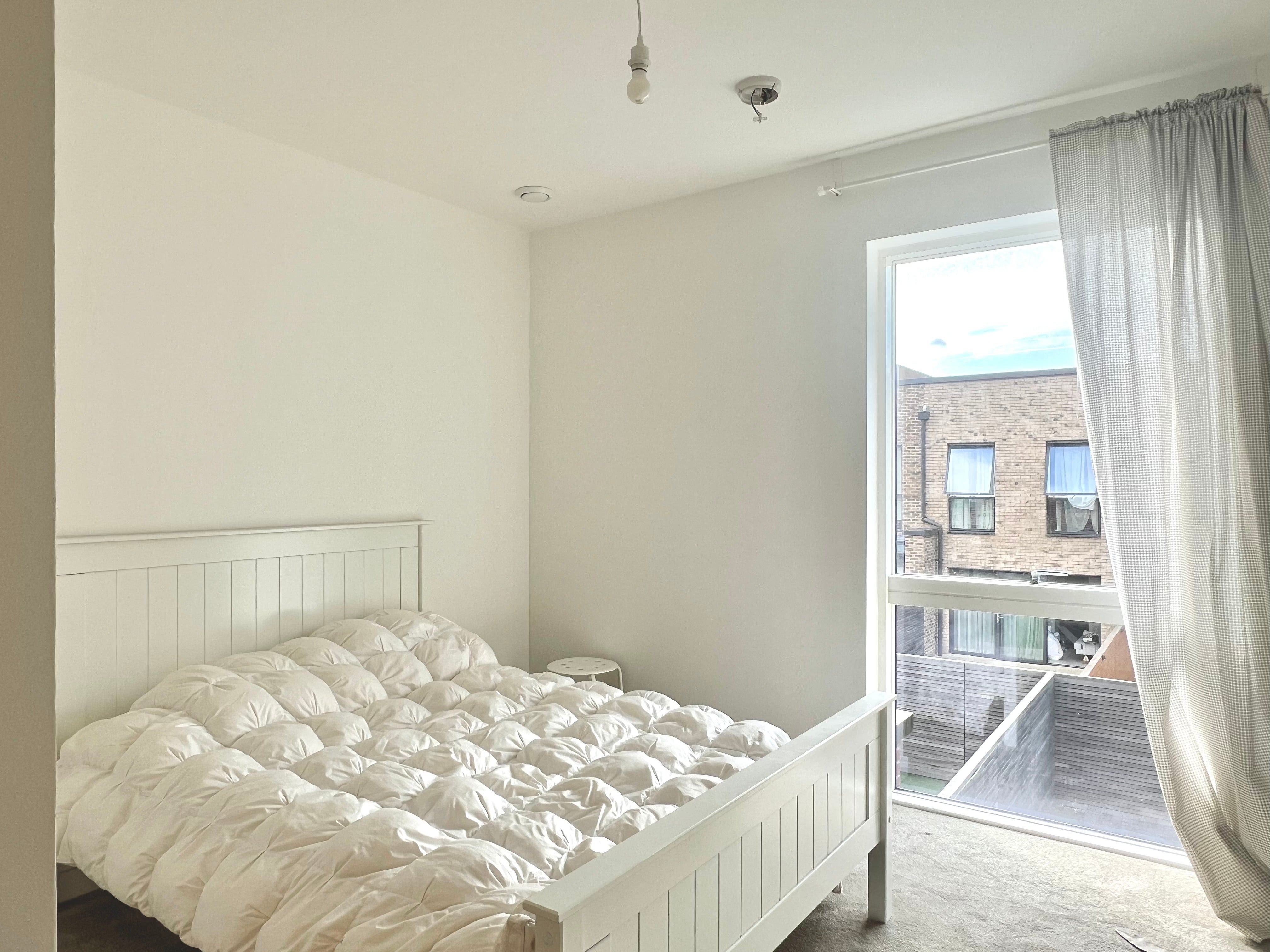 Flat Aerial Square in Greater London