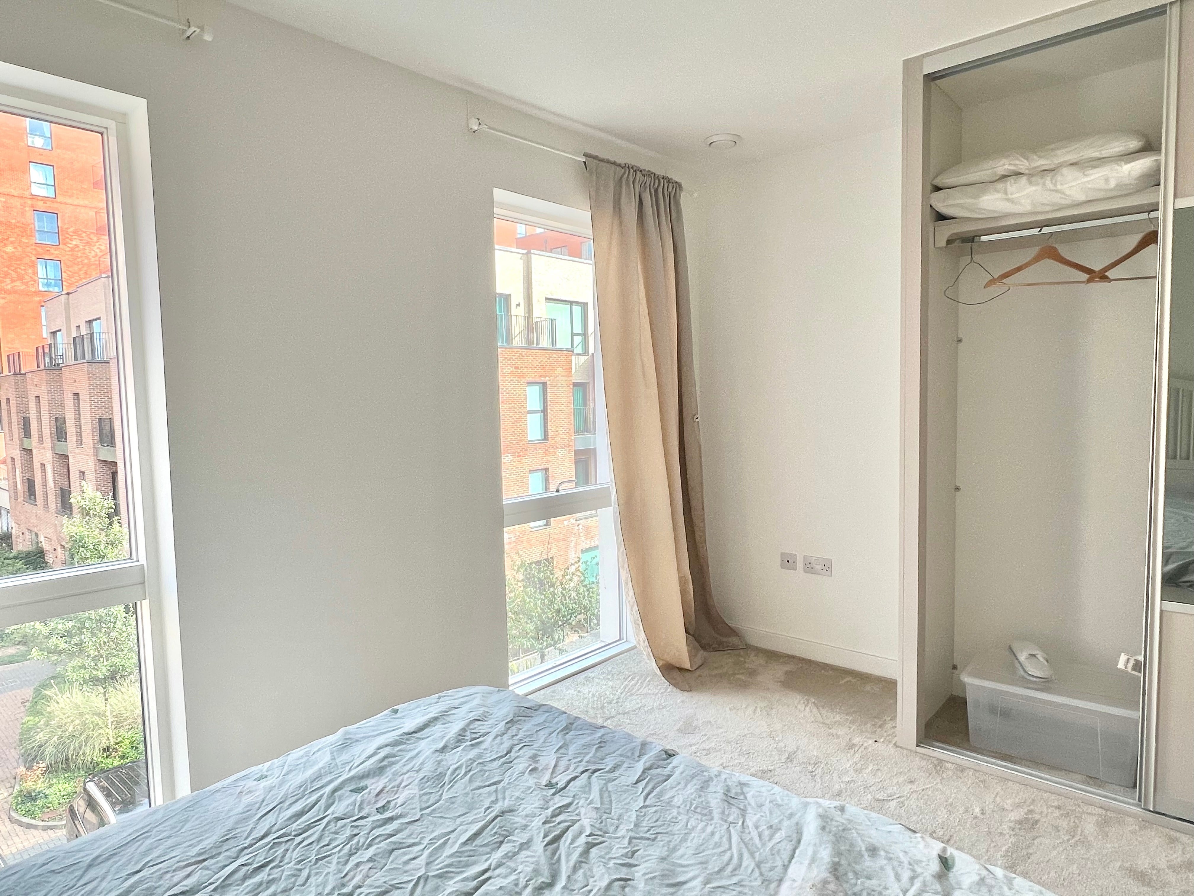 Flat Aerial Square in Greater London