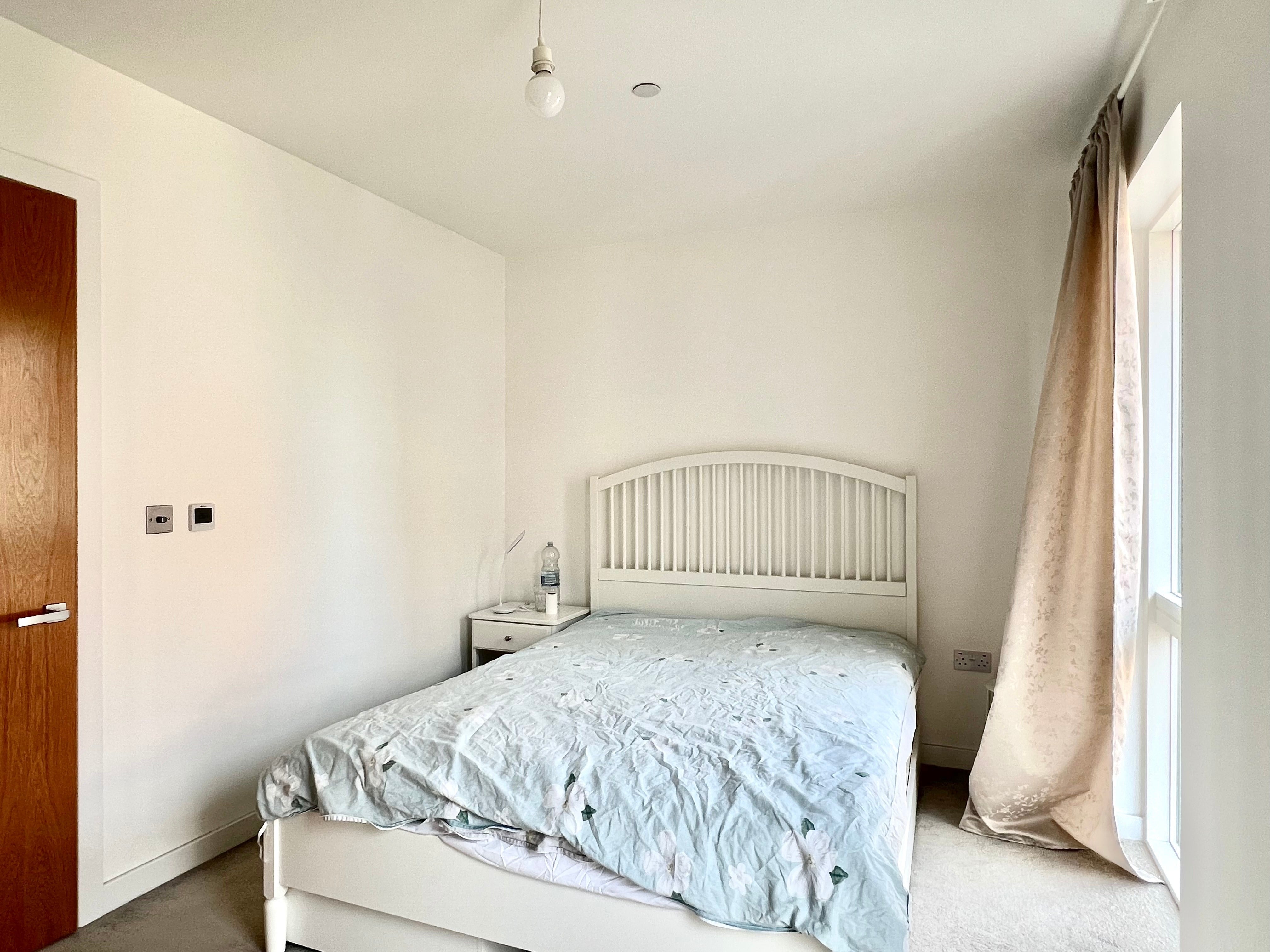 Flat Aerial Square in Greater London