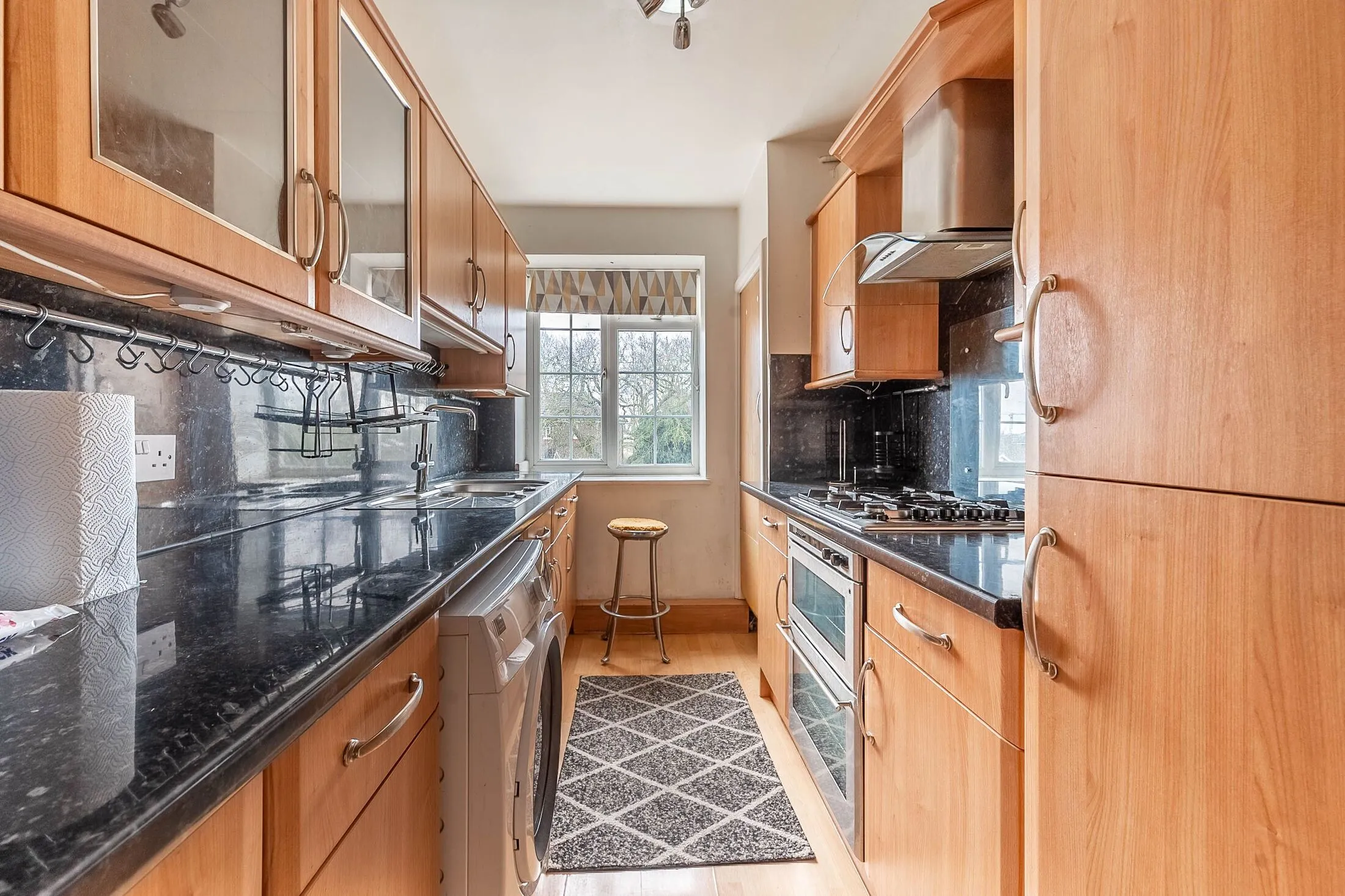 Flat Kenton Road in Greater London