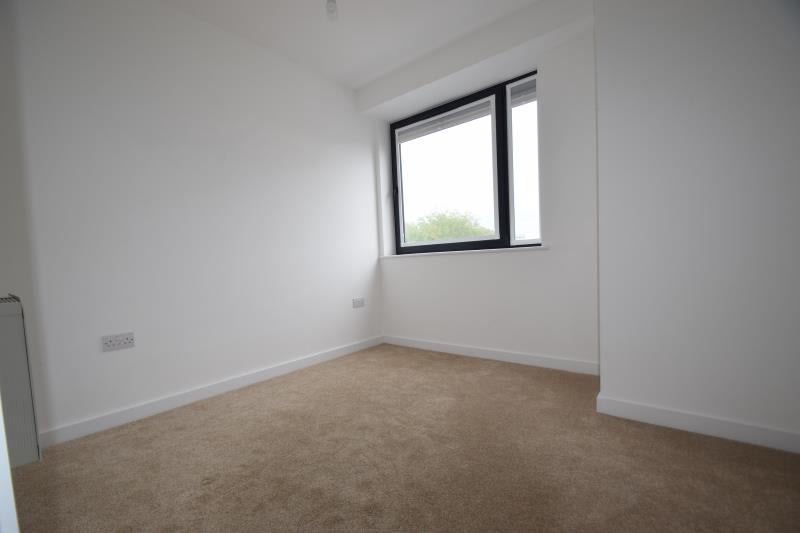 Flat Victoria Avenue in Southend-on-Sea