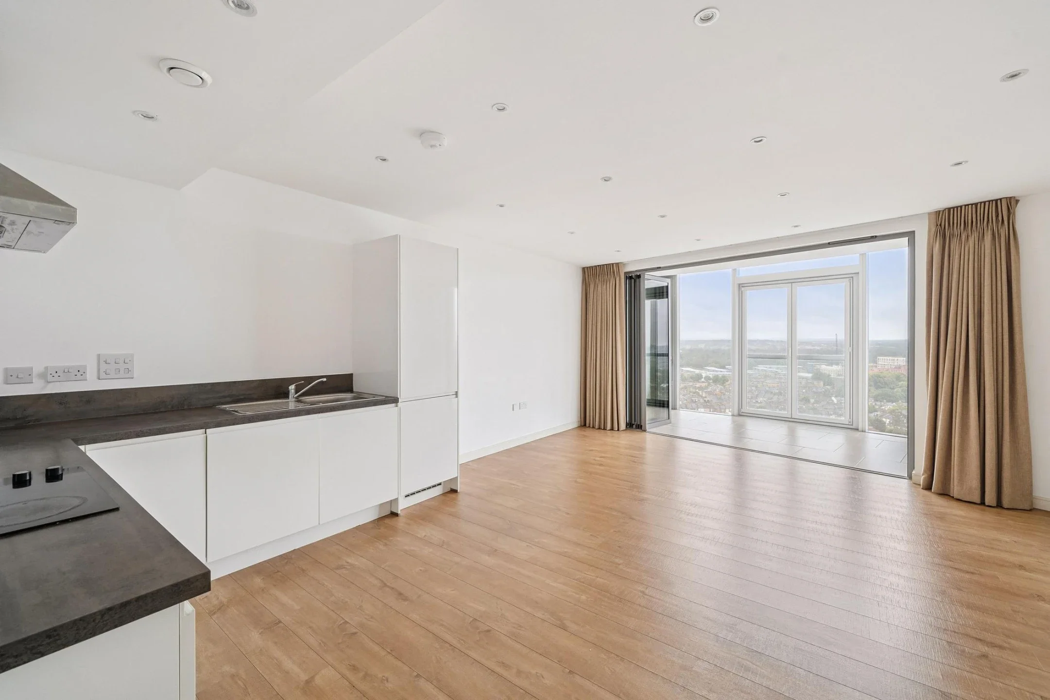 Flat Great West Road in Greater London