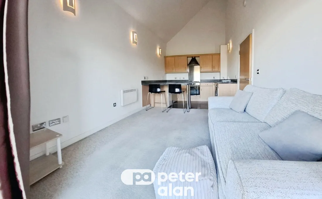 Flat Phoebe Road in Swansea