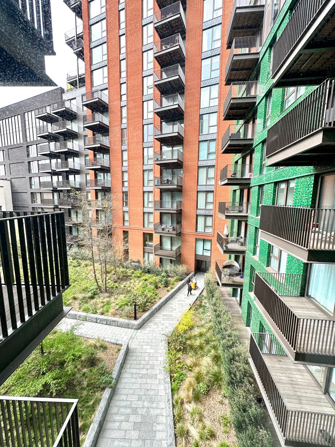 Flat Ace Way in Greater London