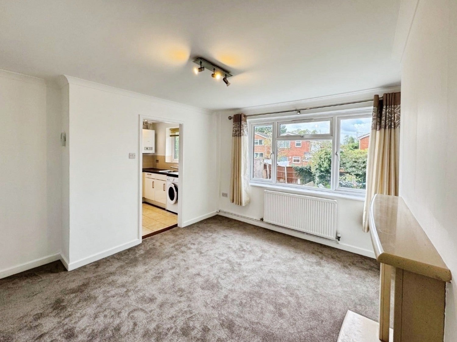 Flat Croft Close in Greater London