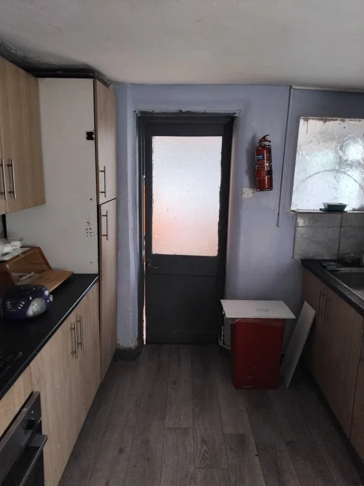 Room Trevelyan Road in Greater London