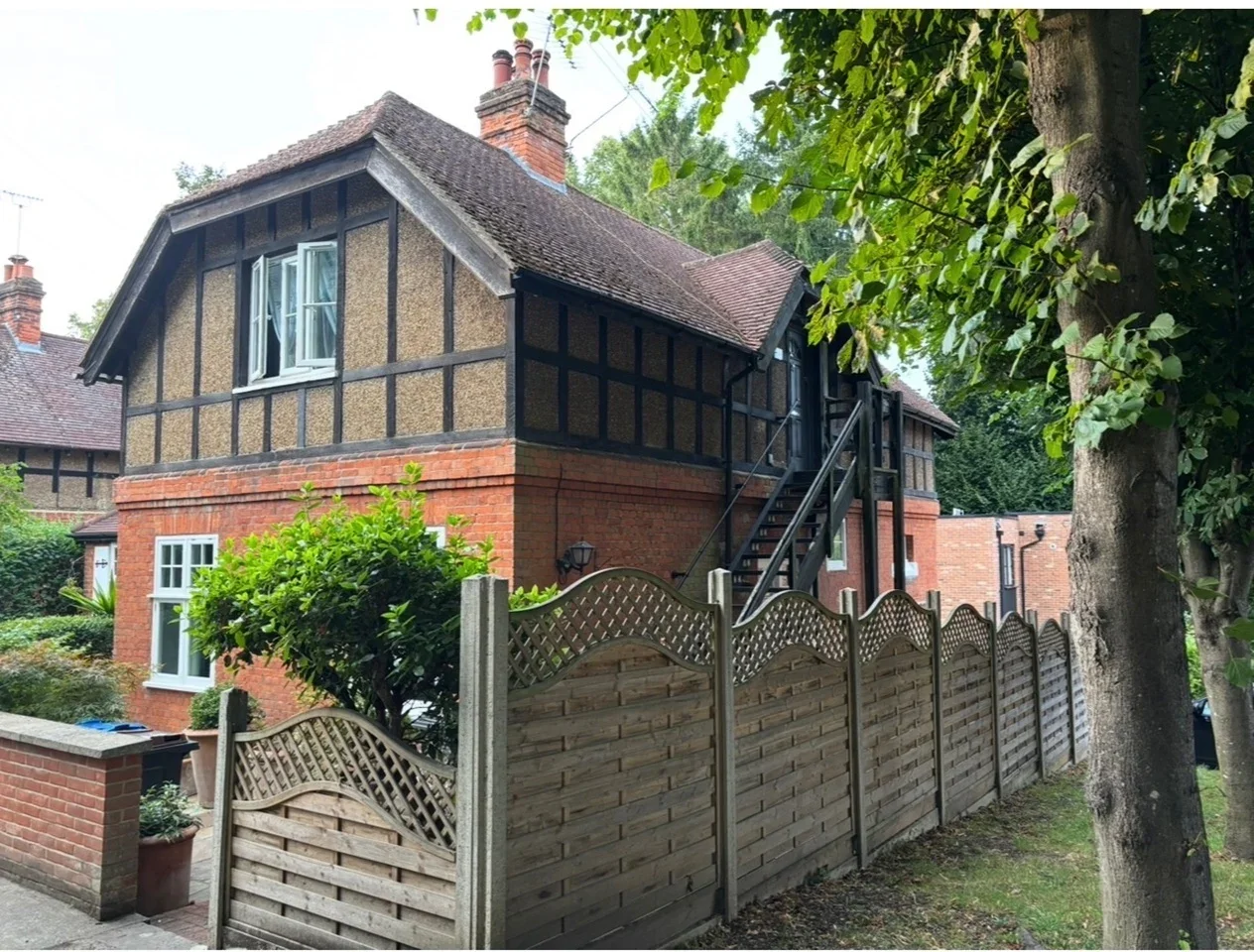 Flat Oaklands Gardens in Greater London