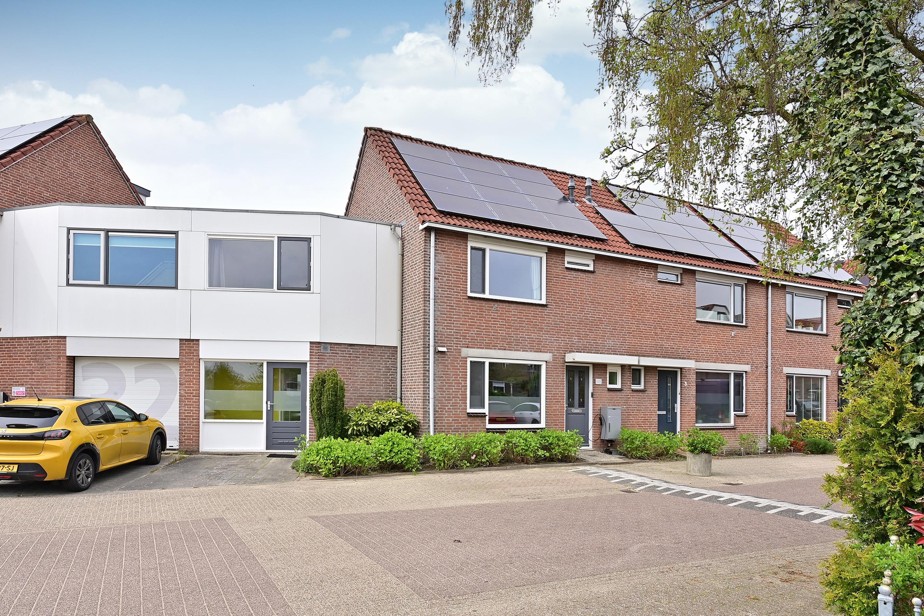 Huis Kuinder 1 in Huizen