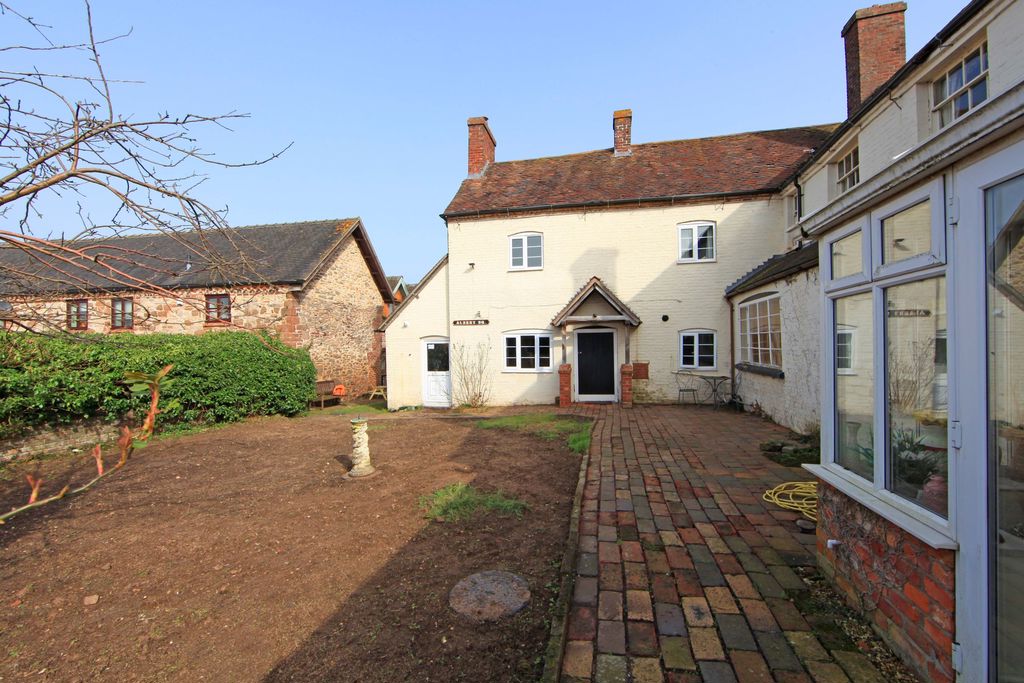 Flat Wellington Road in Lilleshall