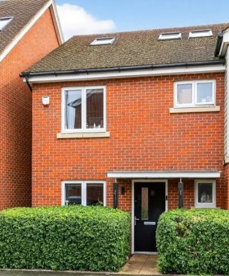 House Redwood Drive in Epsom and Ewell