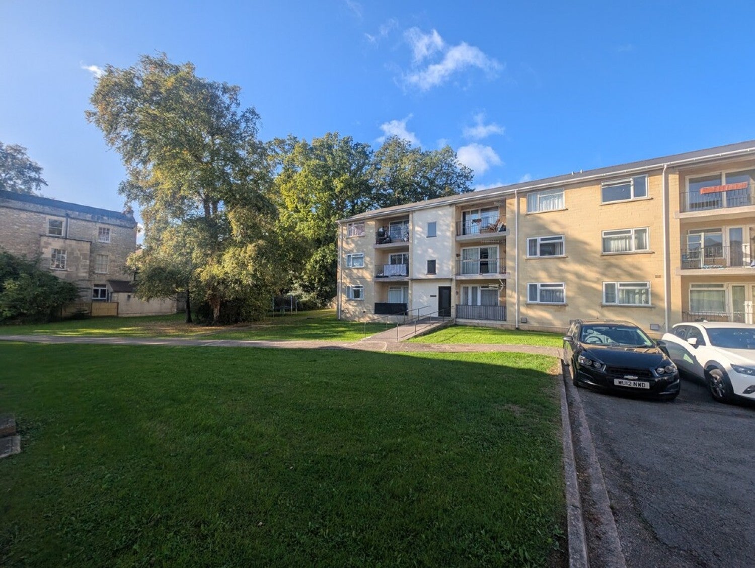 Flat Pitman Court in Bath
