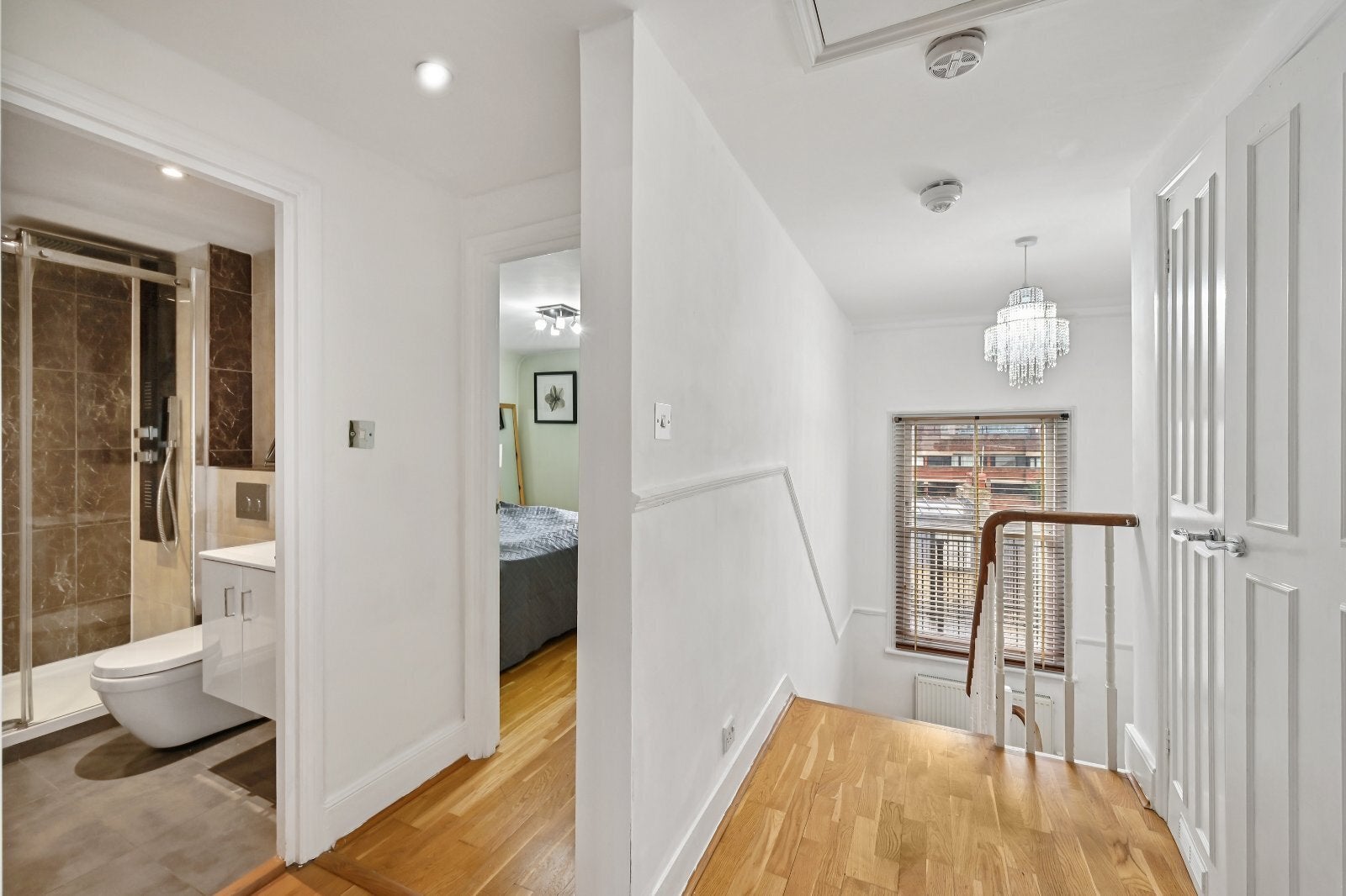 Flat Belgrave Road in City of Westminster