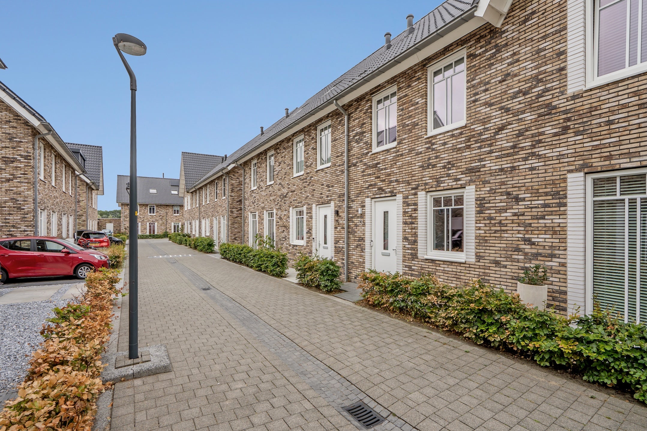 Tussenwoning te koop: Amstelstroom 73, Zoetermeer