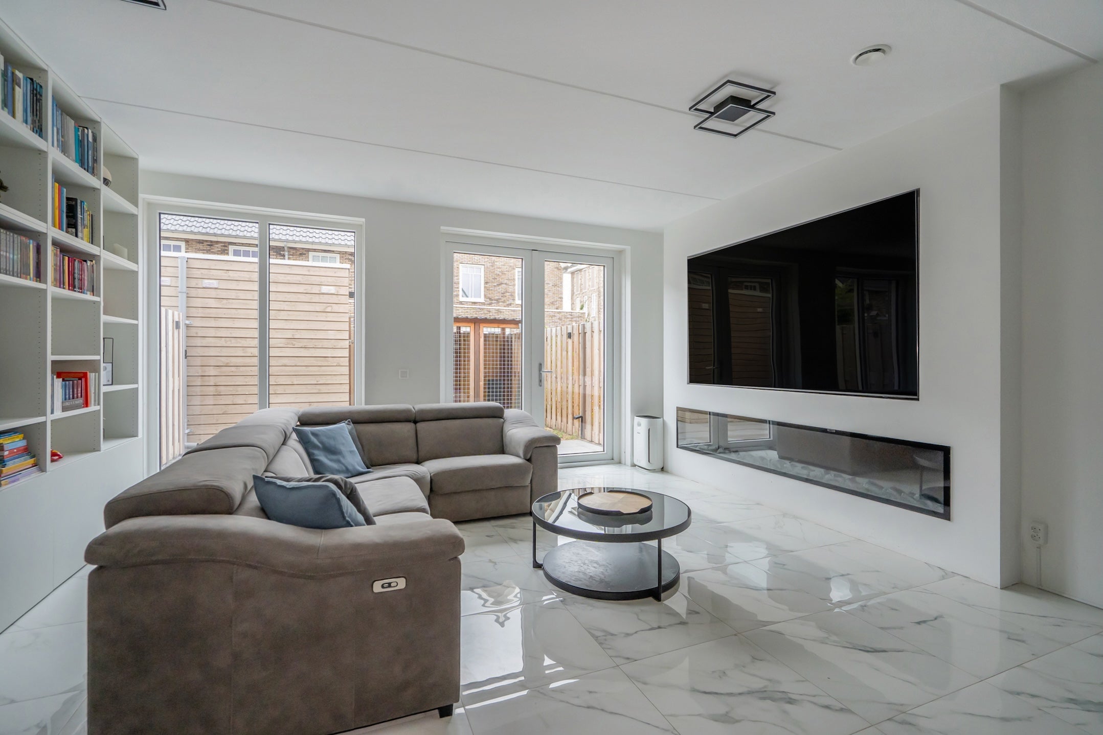 Tussenwoning te koop: Amstelstroom 73, Zoetermeer