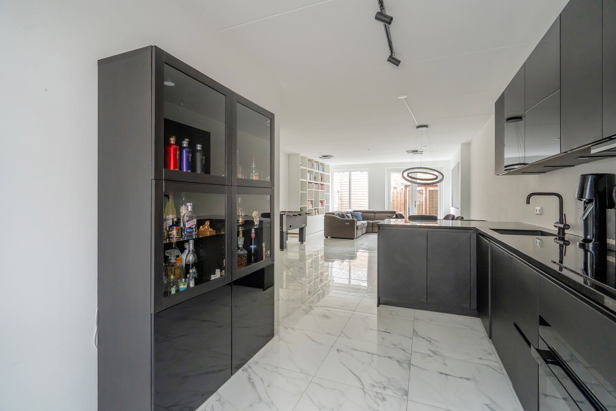 Tussenwoning te koop: Amstelstroom 73, Zoetermeer