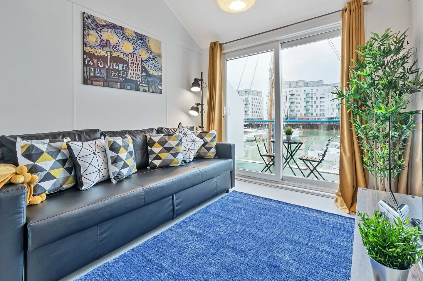 Flat The Strand in Roedean