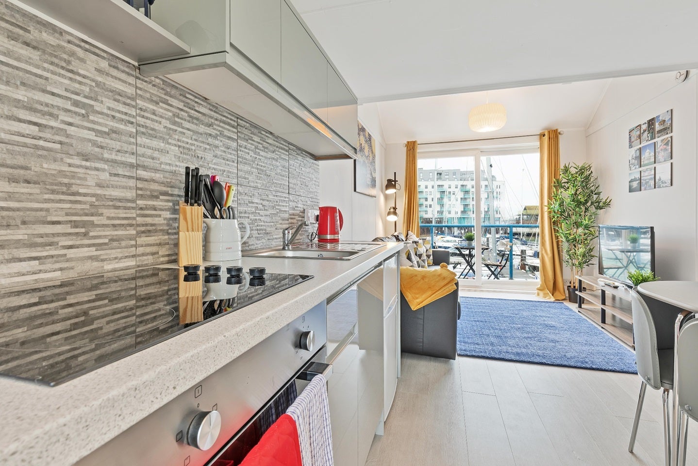 Flat The Strand in Roedean