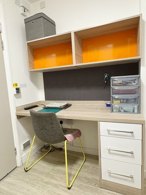Flat Goswell Road in Greater London