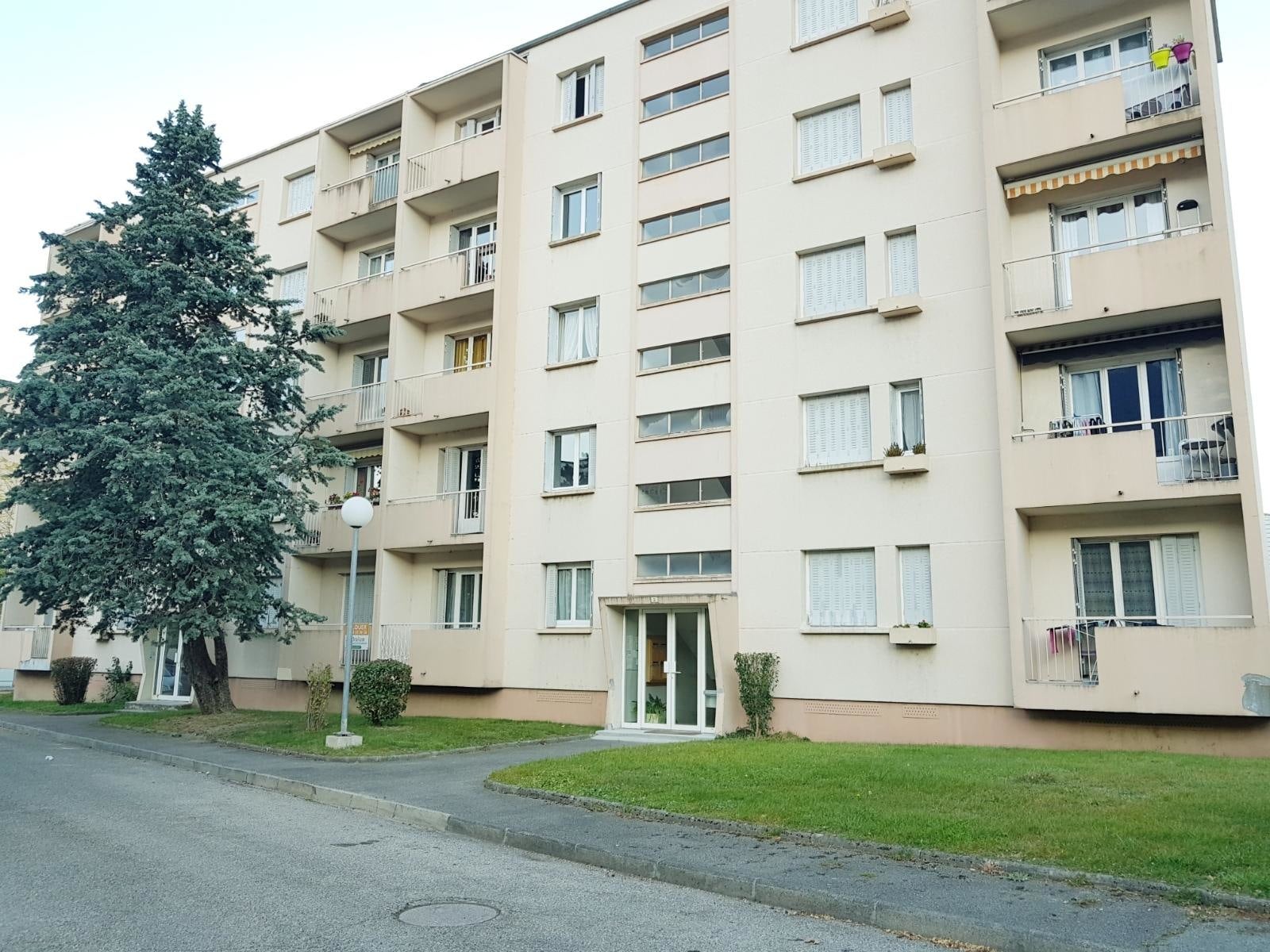Flat Allée des Acacias in Le Pont-de-Claix
