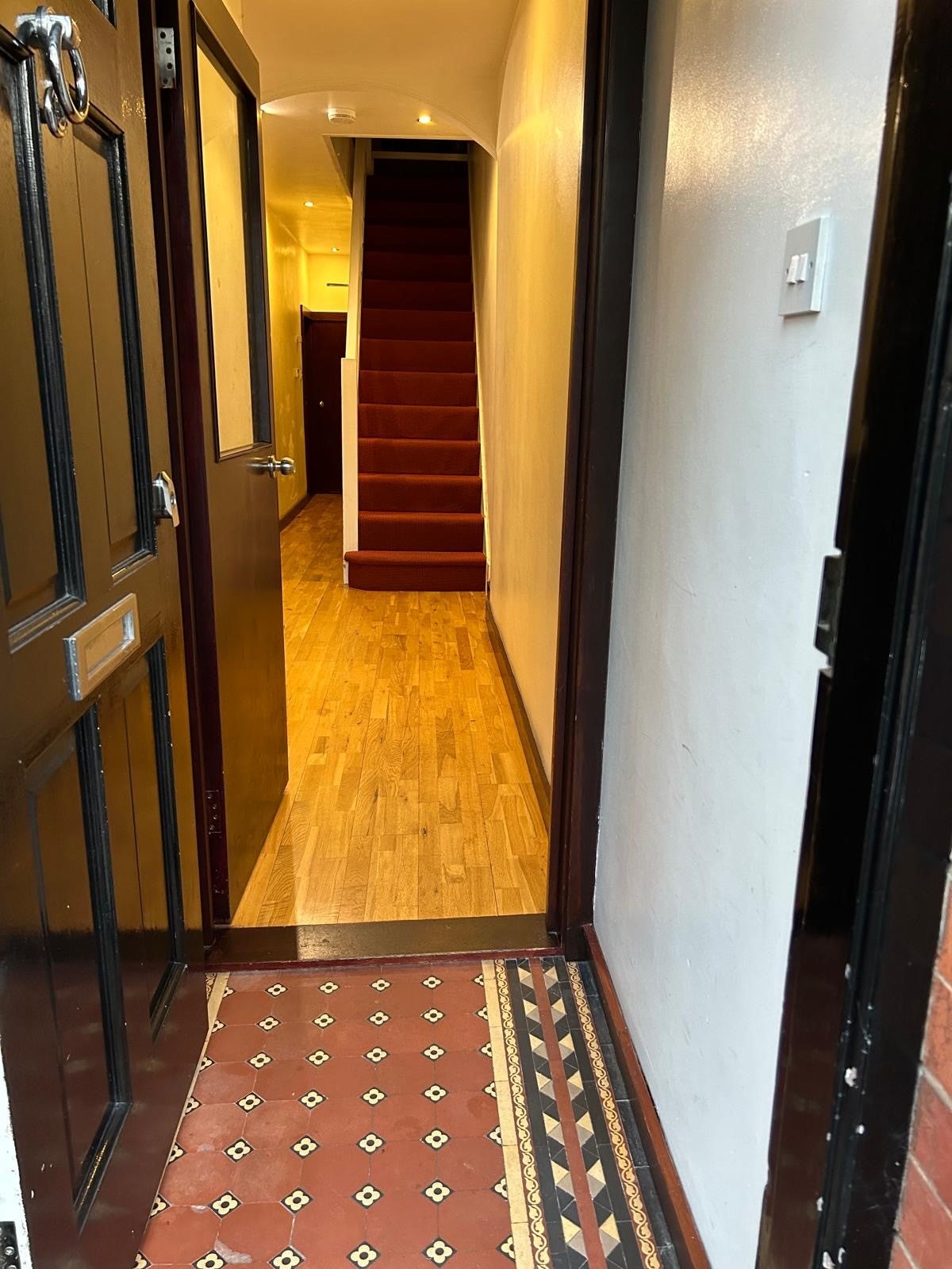 Room Hallewell Road in Birmingham