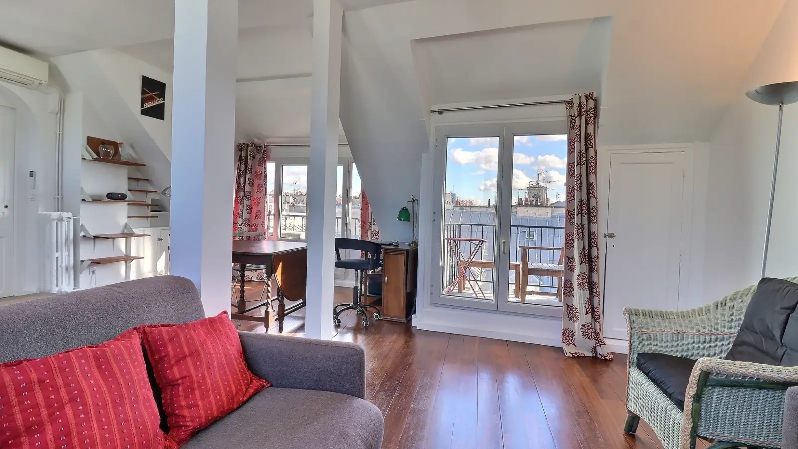 Appartement Rue Saint-Lazare à Paris