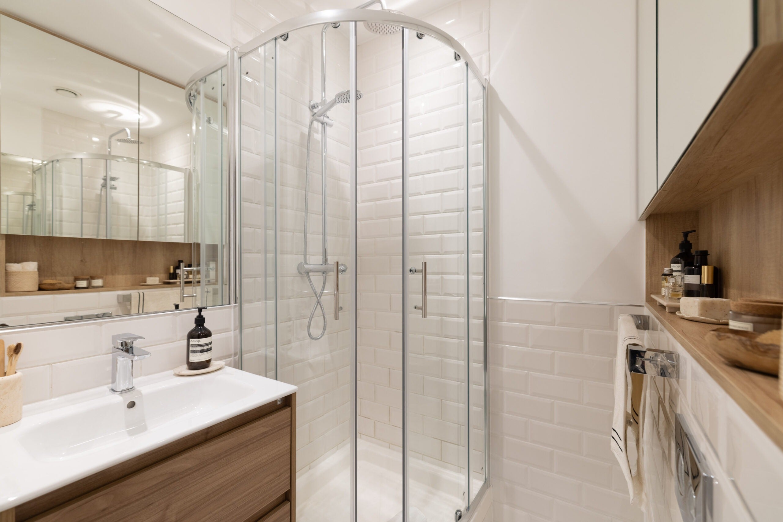 Flat Sloane Avenue in Greater London