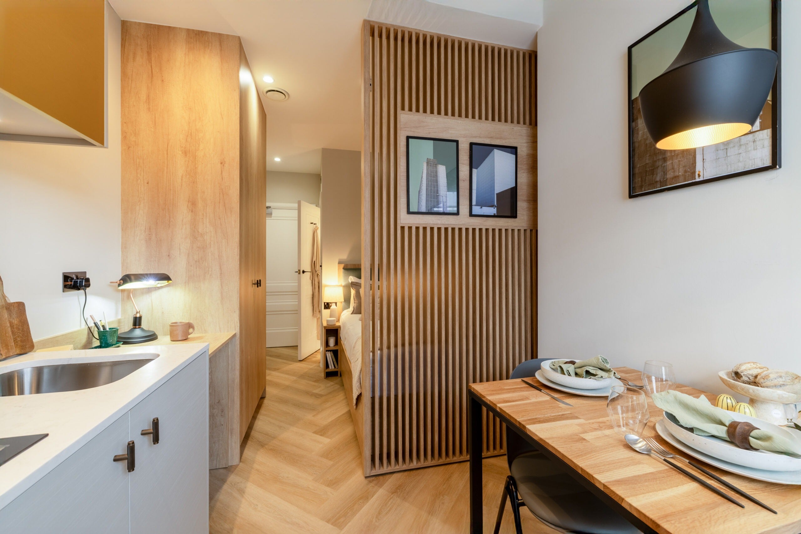 Flat Sloane Avenue in Greater London