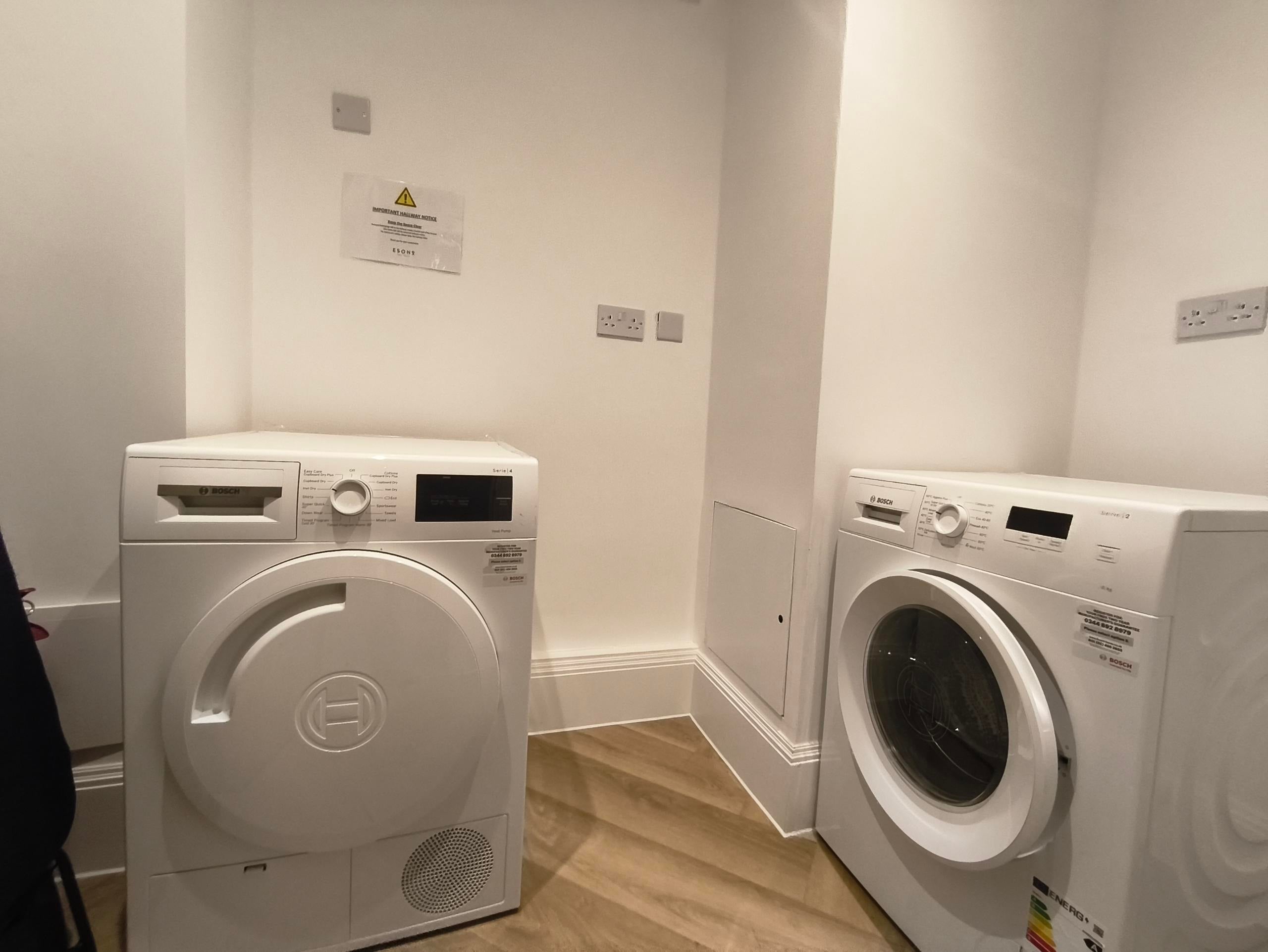 Flat Sloane Avenue in Greater London