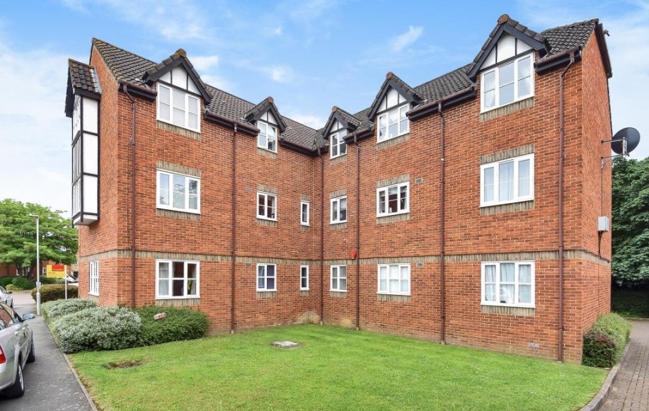 Flat Rembrandt Way in Reading